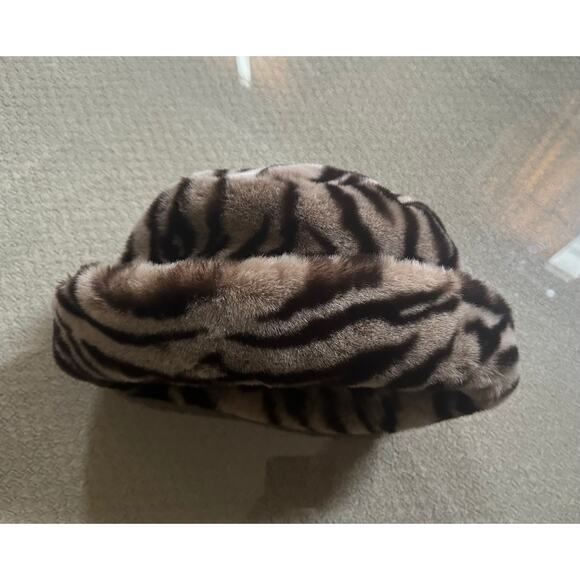 Gilly Forge of London Faux Fur Hat - Picture 2 of 5